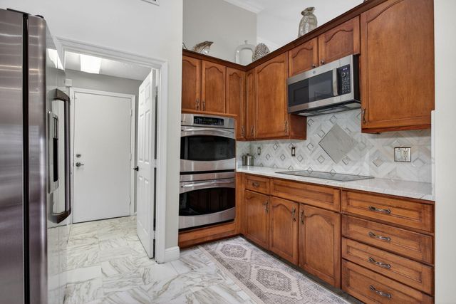 10750 NW 18th Place, Plantation, FL 33322