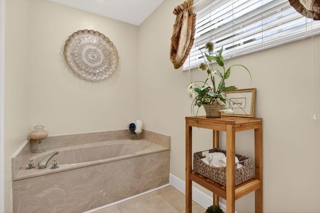 10750 NW 18th Place, Plantation, FL 33322