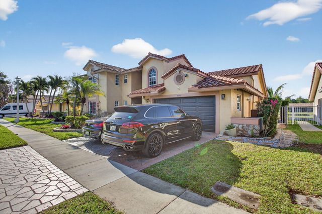 10750 NW 18th Place, Plantation, FL 33322