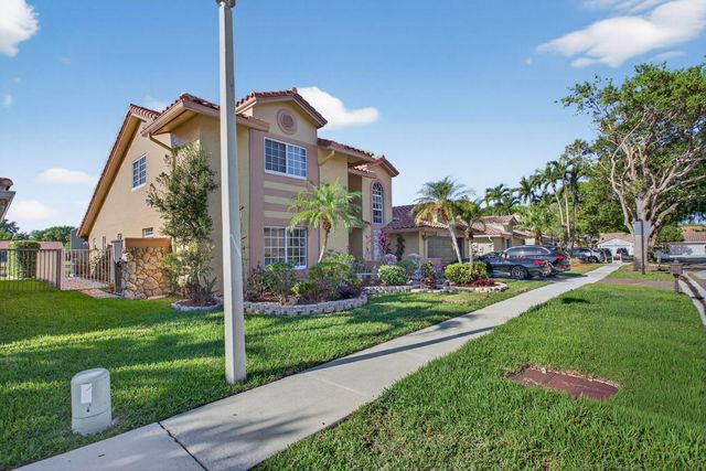 10750 NW 18th Place, Plantation, FL 33322