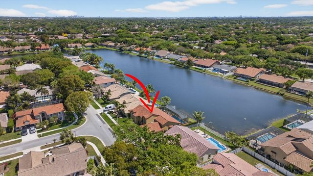10750 NW 18th Place, Plantation, FL 33322