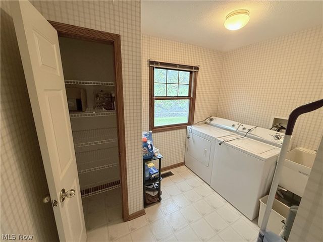 8160 Buckboard Lane, Mentor, OH 44060