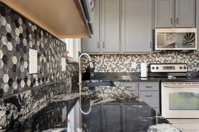 24167 E 5th Place, Aurora, CO 80018