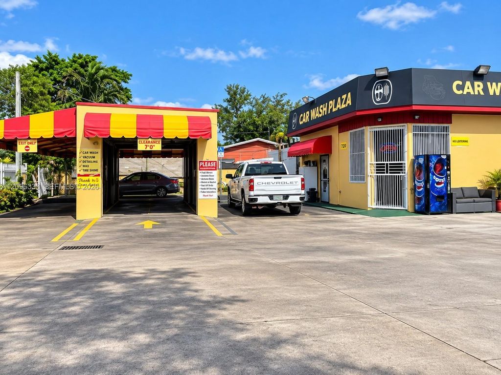 11700 NW 7th Avenue, Miami, FL 33168
