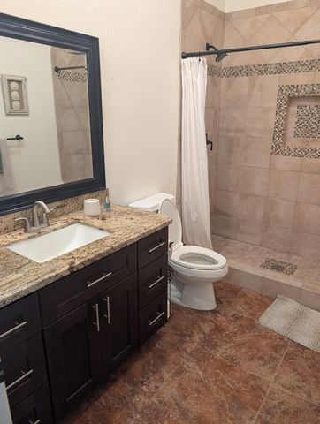 5029 W Fir Avenue, Fresno, CA 93722