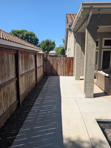 5029 W Fir Avenue, Fresno, CA 93722
