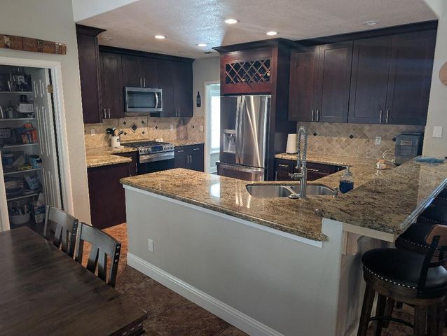 5029 W Fir Avenue, Fresno, CA 93722