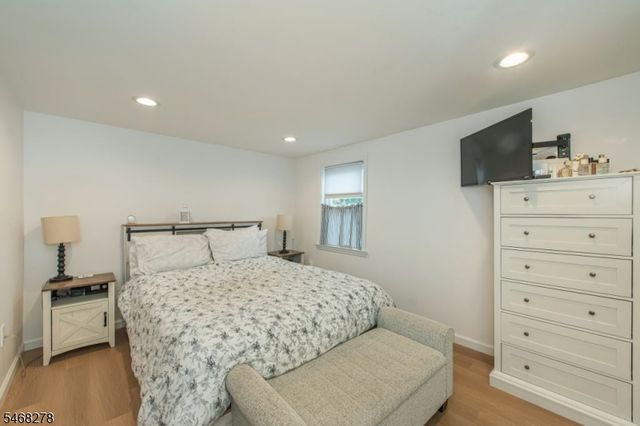 33 Mountain Ave, Hanover Twp., NJ 07927