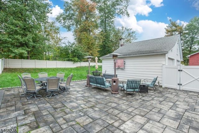 33 Mountain Ave, Hanover Twp., NJ 07927