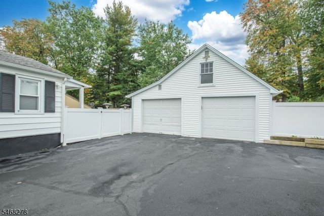 33 Mountain Ave, Hanover Twp., NJ 07927