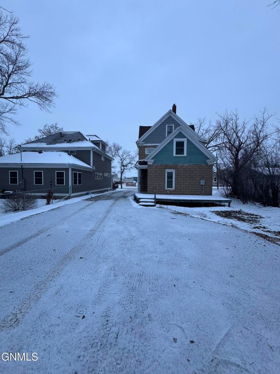 18 1st Street NE, Crosby, ND 58730 photo 33