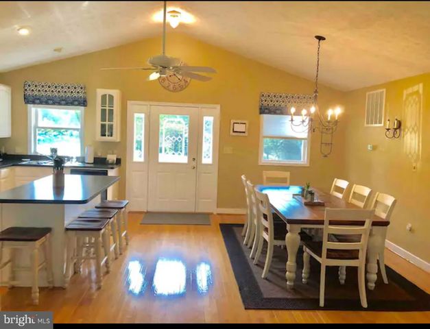 6215 CONNIE LN, Mineral, VA 23117