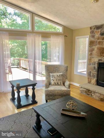 6215 CONNIE LN, Mineral, VA 23117