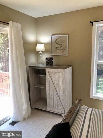 6215 CONNIE LN, Mineral, VA 23117