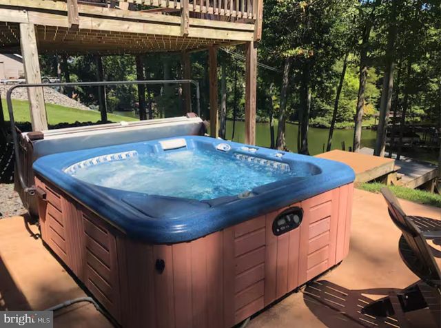 6215 CONNIE LN, Mineral, VA 23117