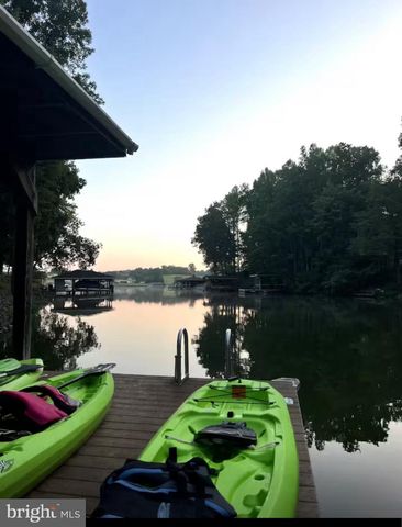 6215 CONNIE LN, Mineral, VA 23117