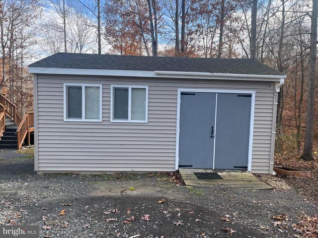 6215 CONNIE LN, Mineral, VA 23117