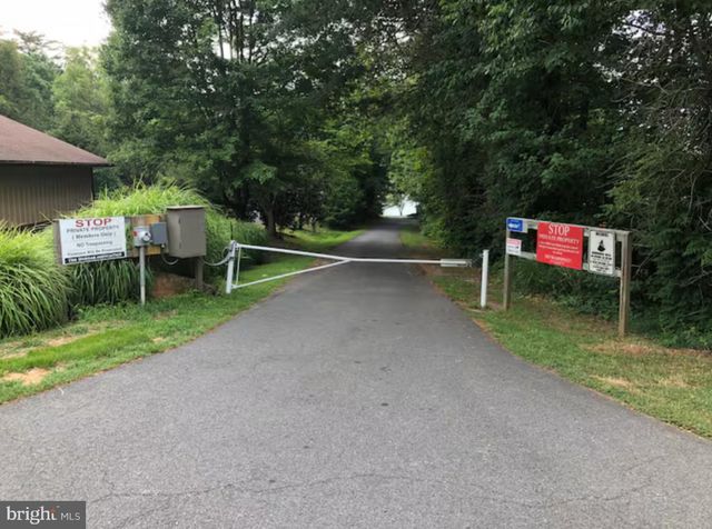 6215 CONNIE LN, Mineral, VA 23117