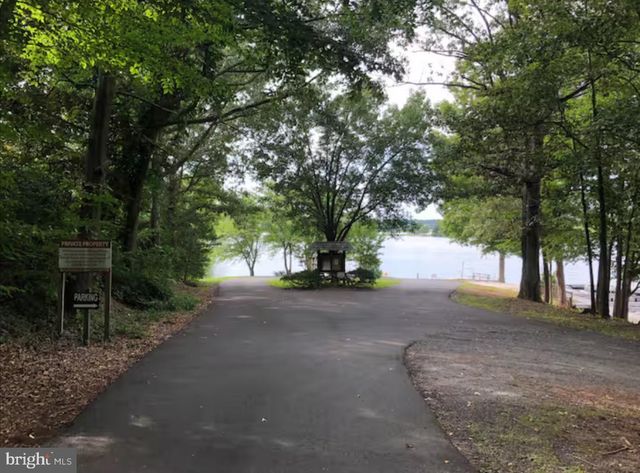 6215 CONNIE LN, Mineral, VA 23117