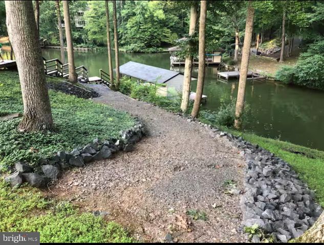 6215 CONNIE LN, Mineral, VA 23117