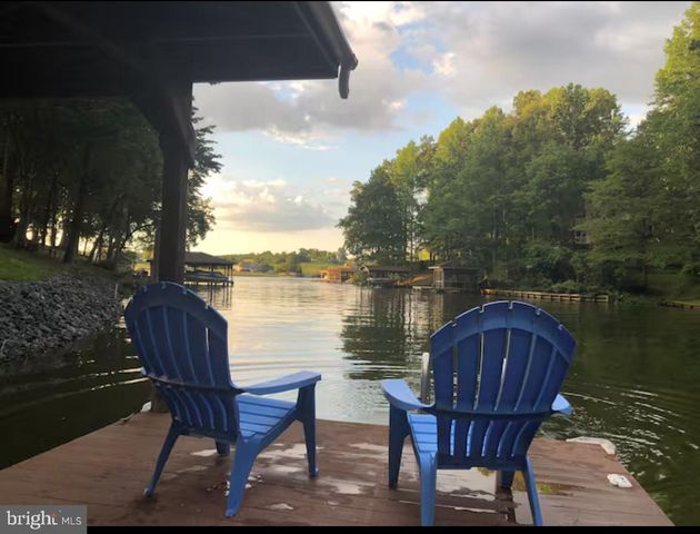 6215 CONNIE LN, Mineral, VA 23117