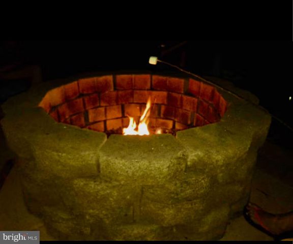 6215 CONNIE LN, Mineral, VA 23117