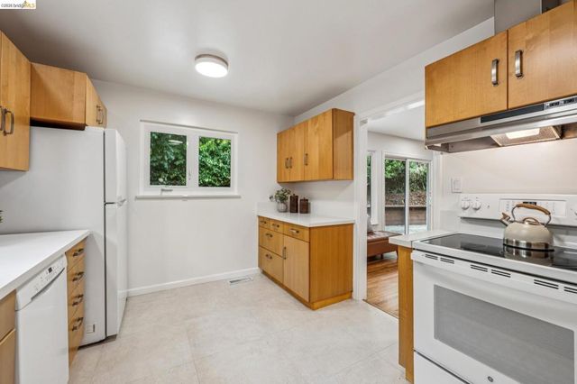 1545 Summit Rd, Berkeley, CA 94708