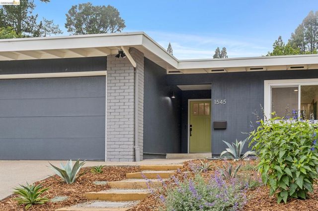 1545 Summit Rd, Berkeley, CA 94708