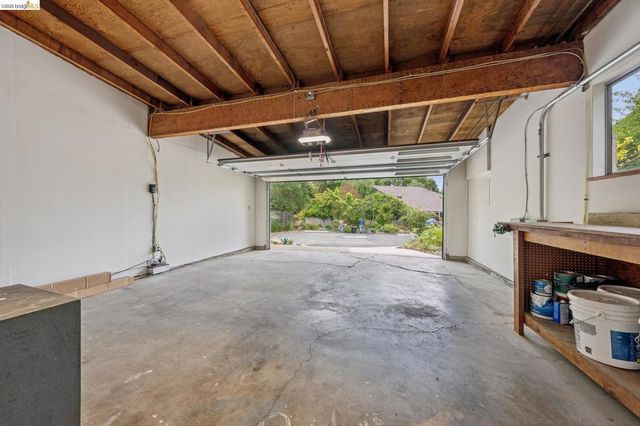 1545 Summit Rd, Berkeley, CA 94708