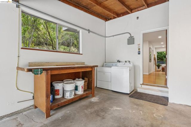 1545 Summit Rd, Berkeley, CA 94708