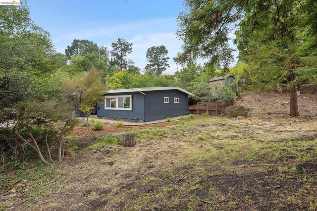 1545 Summit Rd, Berkeley, CA 94708