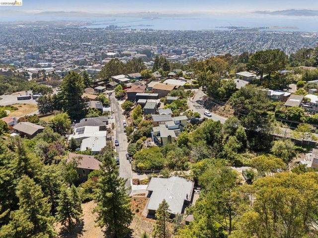 1545 Summit Rd, Berkeley, CA 94708