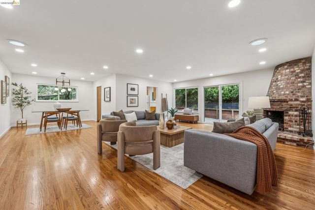 1545 Summit Rd, Berkeley, CA 94708