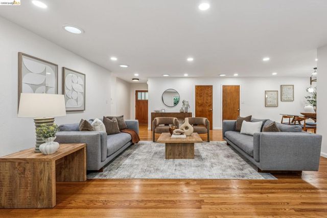 1545 Summit Rd, Berkeley, CA 94708