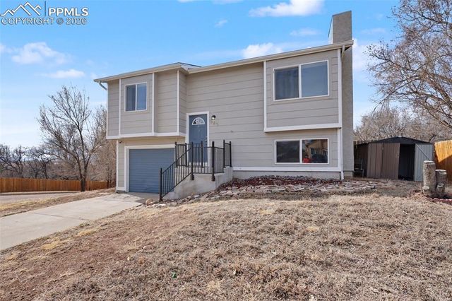 585 Blossom Field Road, Fountain, CO 80817