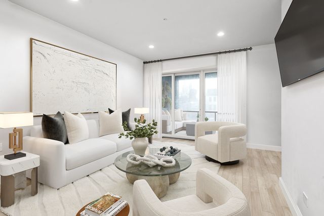 2923 N Southport Avenue 4, Chicago, IL 60657