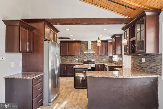 144 E ARBOR AVE, Vineland, NJ 08360