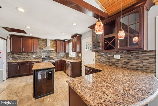 144 E ARBOR AVE, Vineland, NJ 08360