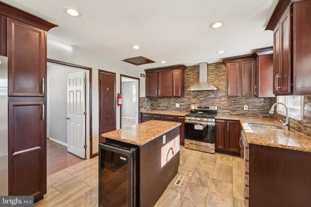 144 E ARBOR AVE, Vineland, NJ 08360