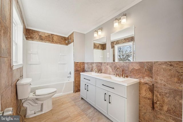 144 E ARBOR AVE, Vineland, NJ 08360