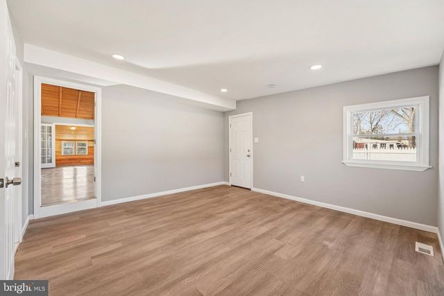 144 E ARBOR AVE, Vineland, NJ 08360