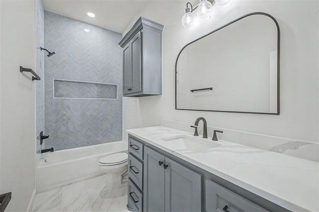3072 Road Runner Court, Guthrie, OK 73044