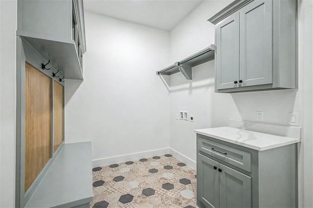3072 Road Runner Court, Guthrie, OK 73044
