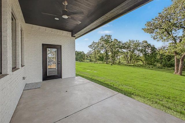 3072 Road Runner Court, Guthrie, OK 73044