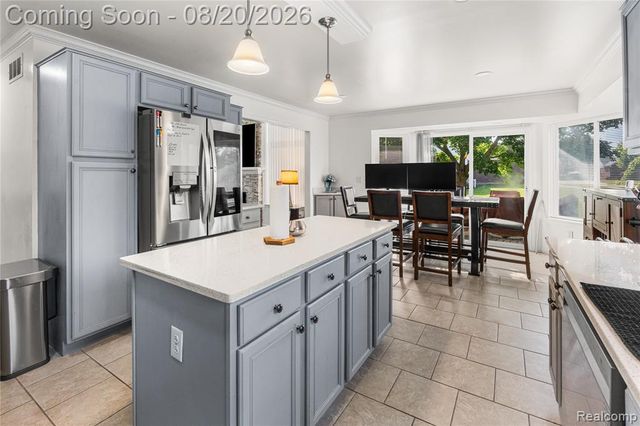 52007 Plum Creek Drive, New Baltimore, MI 48047