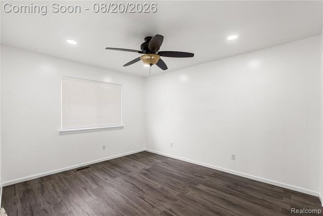 52007 Plum Creek Drive, New Baltimore, MI 48047