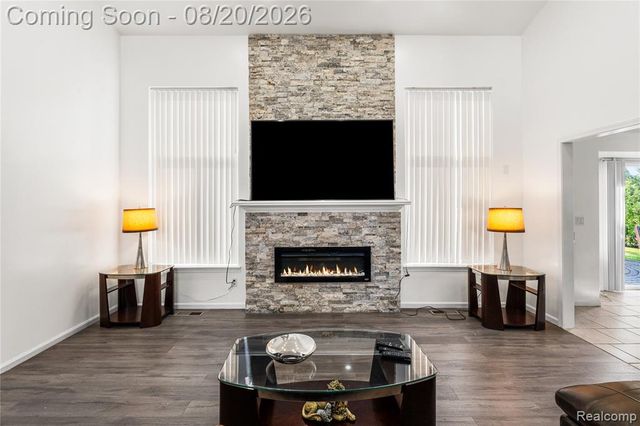 52007 Plum Creek Drive, New Baltimore, MI 48047