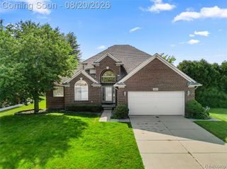 52007 Plum Creek Drive, New Baltimore, MI 48047