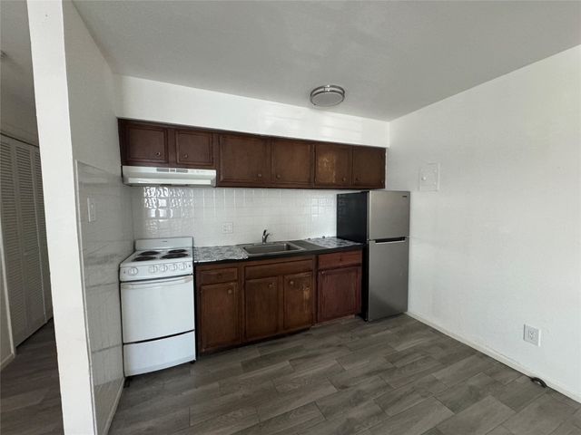 515 Uta Boulevard, Arlington, TX 76010