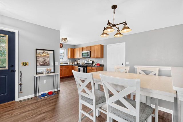 19 CORDELIA CRES, Madison, WI 53704